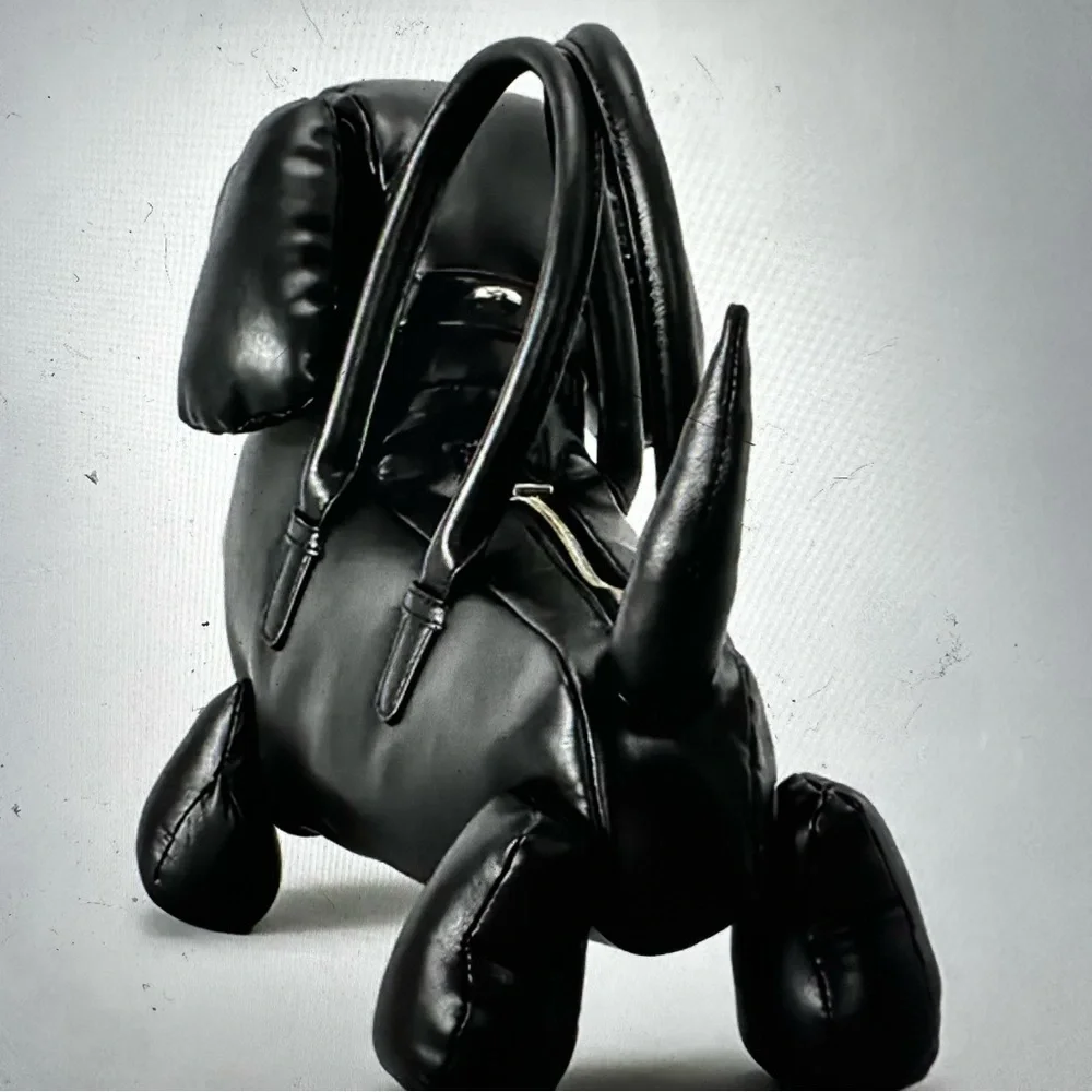 Black Dog-Shaped Crossbody Bag - Picture 3 of 12